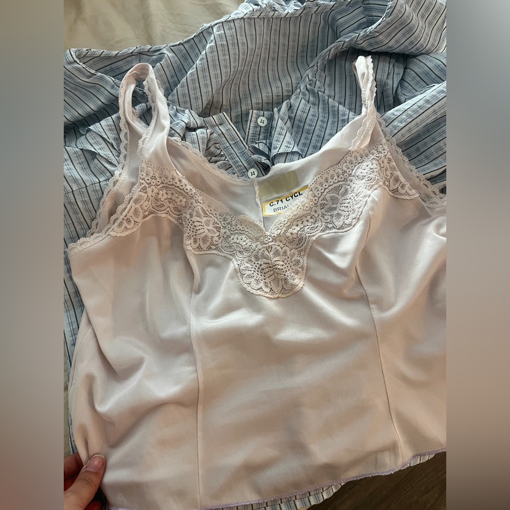 VINTAGE 90s LACE CAMISOLE TOP - Picture 2 of 2